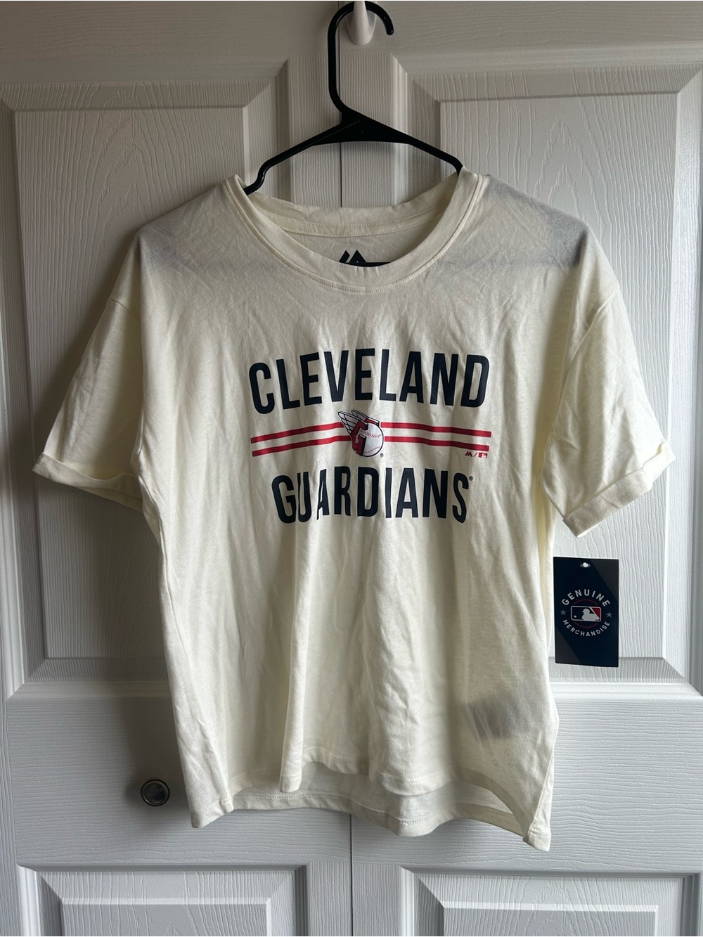 Cleveland Guardians Women’s Small T-Shirt - NWT Off White